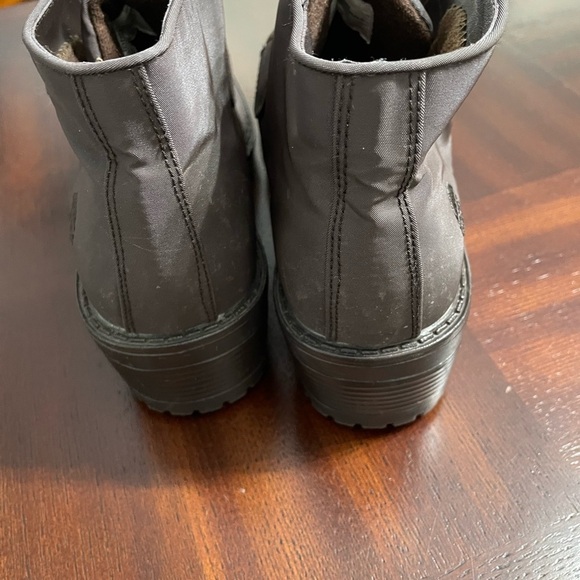 Totos women’s brown winter Ankle Boots size 7M - Picture 3 of 7